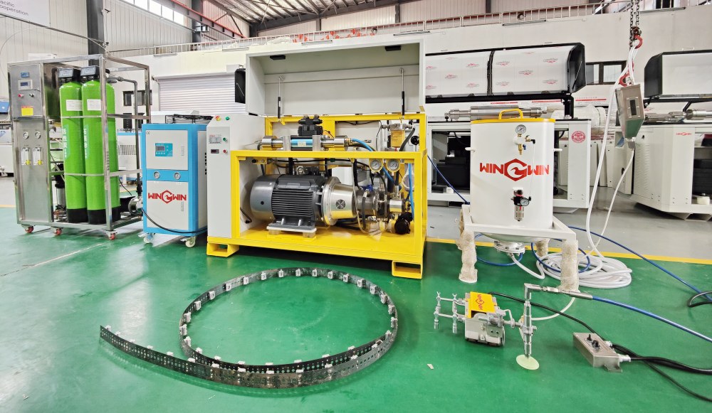 1713165299980016.jpg portable waterjet cutting for fuel oil tank cutting.jpg