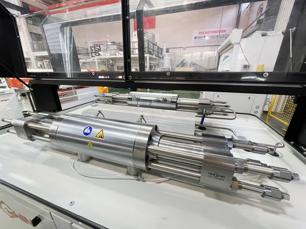 1724924517579340.jpg 90k 100k waterjet pump.jpg