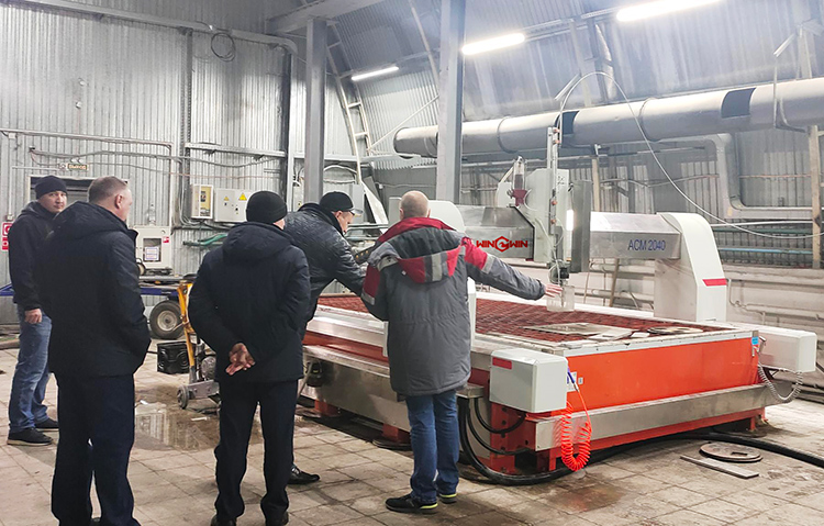 1735809413550079.jpg waterjet-machine-installation-on-site.jpg