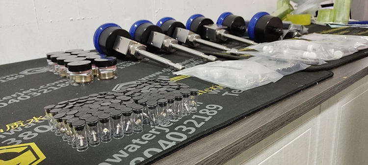 1744441747826509.jpg kmt-waterjet-cutting-head-package.jpg