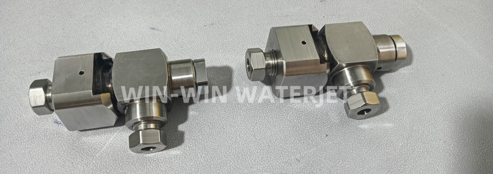 C-5155-1 FLOW waterjet swivel .jpg